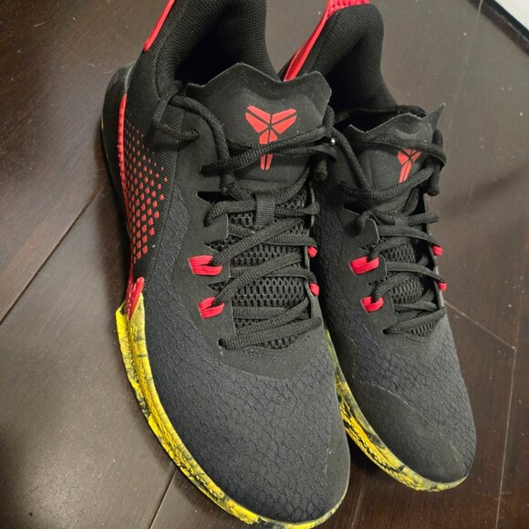 KOBE Mamba Fury shoes size 10 like new - Picture 1 of 5